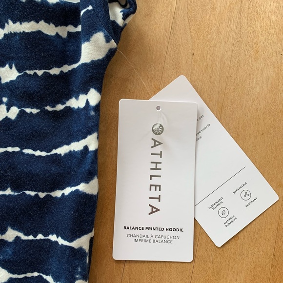 Athleta hooded sweatshirt NWT 🥰. Size large . - Picture 3 of 6